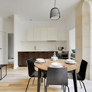 https://cmg-cosy-apartment-6p-rampon-oberkampf-ii.fr-paris.fr